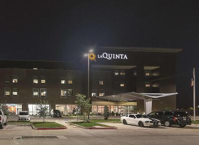 La Quinta Inn & Suites Plano Legacy Fri