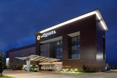 La Quinta Inn & Suites Plano Legacy Fri