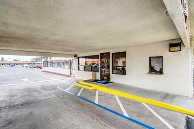 Motel 6 Manteca