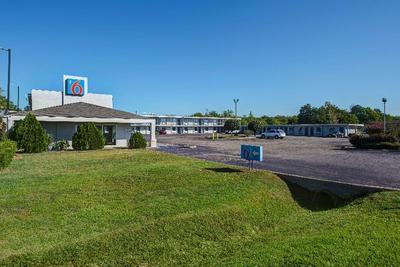 Motel 6 Sulphur Springs