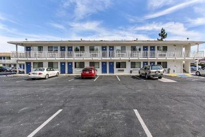 Super 8 by Wyndham Santa Clara