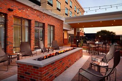 Courtyard By Marriott Lagrange