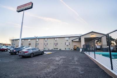 Kennewick Suites