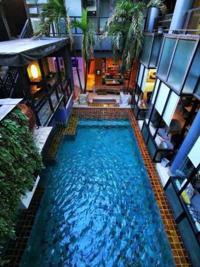 Blu Cabin Ari Stylish Gay Poshtel By Zuzu