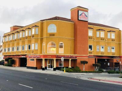 Gateway Inn And Suites Hotel
