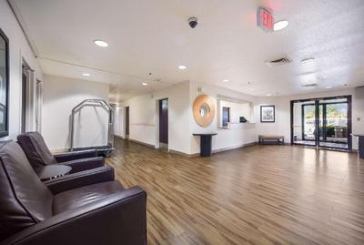 HomeTowne Studios St. Louis - Airport/ N Lindbergh