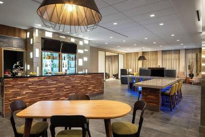 Courtyard By Marriott Lafayette South