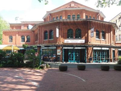 City Hotel