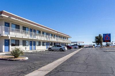 Motel 6 Mojave