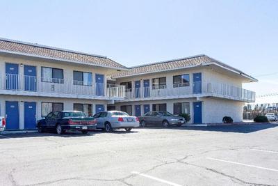 Motel 6 Mojave