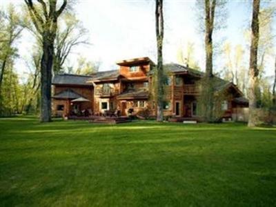 Bentwood Inn