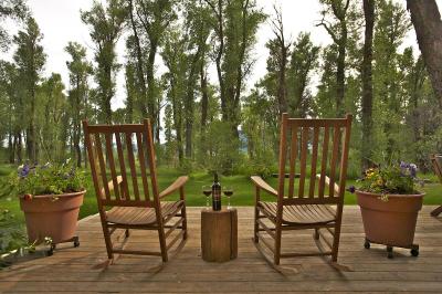 Bentwood Inn