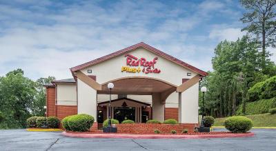 Red Roof PLUS+ & Suites Opelika