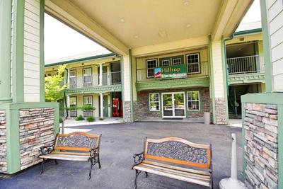 Hilltop Inn Suites North Stonington