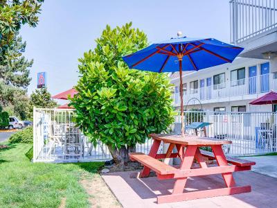 Motel 6 Eugene North Springfield