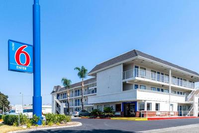 Motel 6 Anaheim Fullerton East