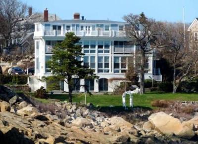 The Yankee Clipper Inn