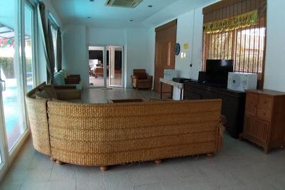 Capital O 916 Chill Chill D Pool Villa