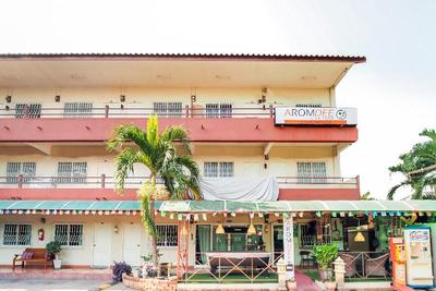 838 Aromdee Apartment