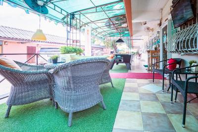 838 Aromdee Apartment