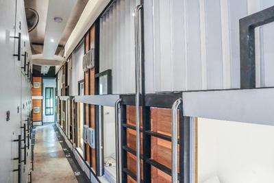 846 Sleep Box Hostel