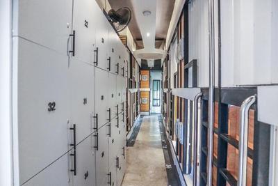 846 Sleep Box Hostel