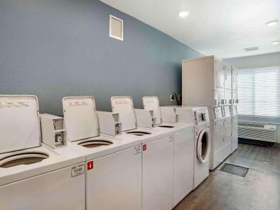 Woodspring Suites Panama City