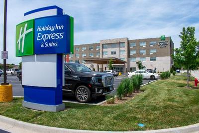 Holiday Inn Express & Suites Yorkville
