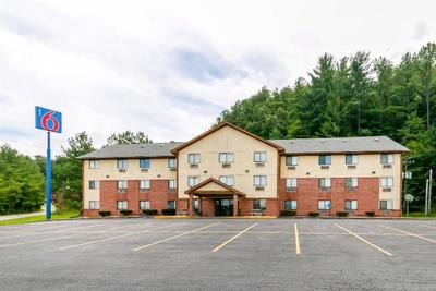 Motel 6 Morehead