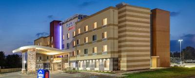 Fairfield Inn Suites By Marriott Lake Geneva