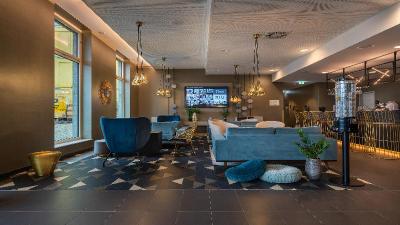 Holiday Inn - the niu, Ridge Halle Central Station
