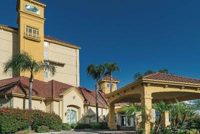 La Quinta Inn Suites by Wyndham Ontario Airport