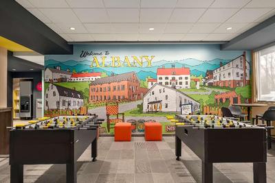Tru by Hilton Albany Airport