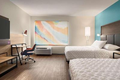 Tru by Hilton Albany Airport
