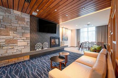 Fairfield Inn & Suites By Marriott Duluth Waterfro