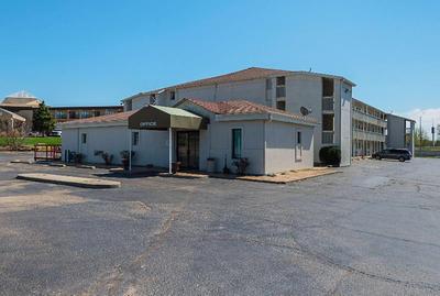 Motel 6 Blue Springs, MO