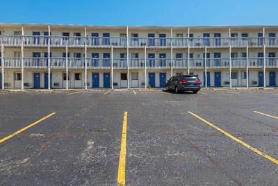 Motel 6 Blue Springs, MO
