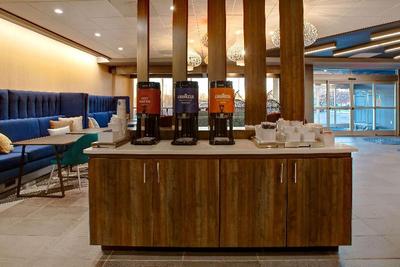 Tru by Hilton Alcoa Knoxville Airport