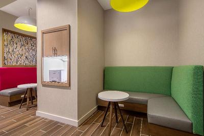 Hampton Inn & Suites Raleigh Midtown
