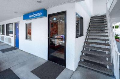 Motel 6 Santa Barbara, CA - State Street