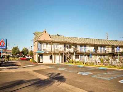 Motel 6 Sacramento, CA - Central