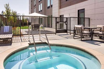 La Quinta Inn Suites by Wyndham Santa Rosa Sonoma