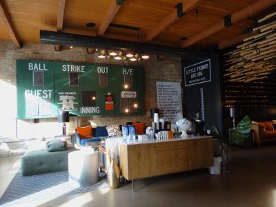 The Chicago Hotel Collection Wrigleyville