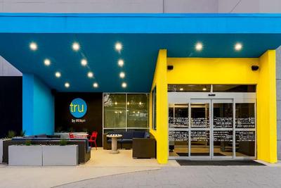 Tru by Hilton Dallas Market Center