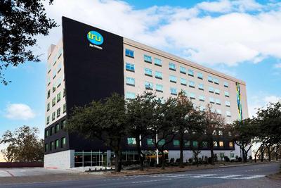 Tru by Hilton Dallas Market Center
