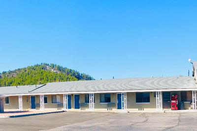 Super 8 by Wyndham Williams West Route 66/Grand Ca