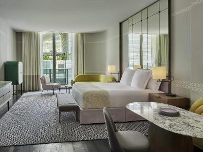 SLS LUX Brickell