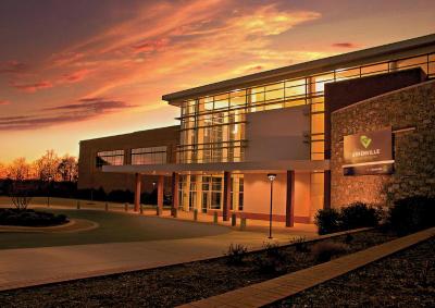 Holiday Inn Express and Suites Greenville - Taylor