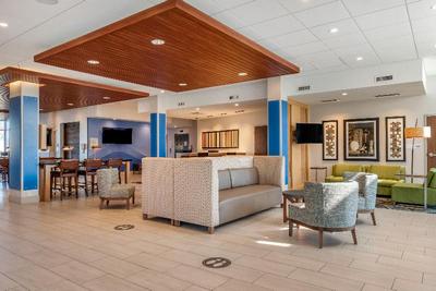 Holiday Inn Express and Suites Carlisle SW I-81