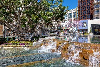 Holiday Inn Express & Suites – Glendale Downtown